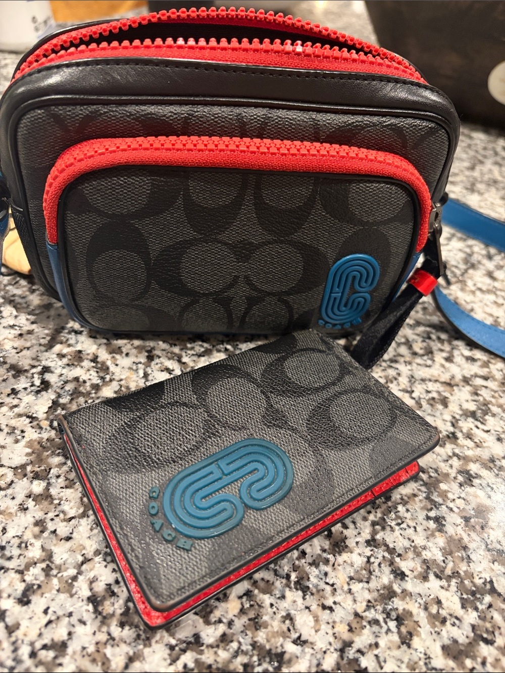 Coach Sig Double Zip Crossbody Bag multicolor /Wallet included. (Small)